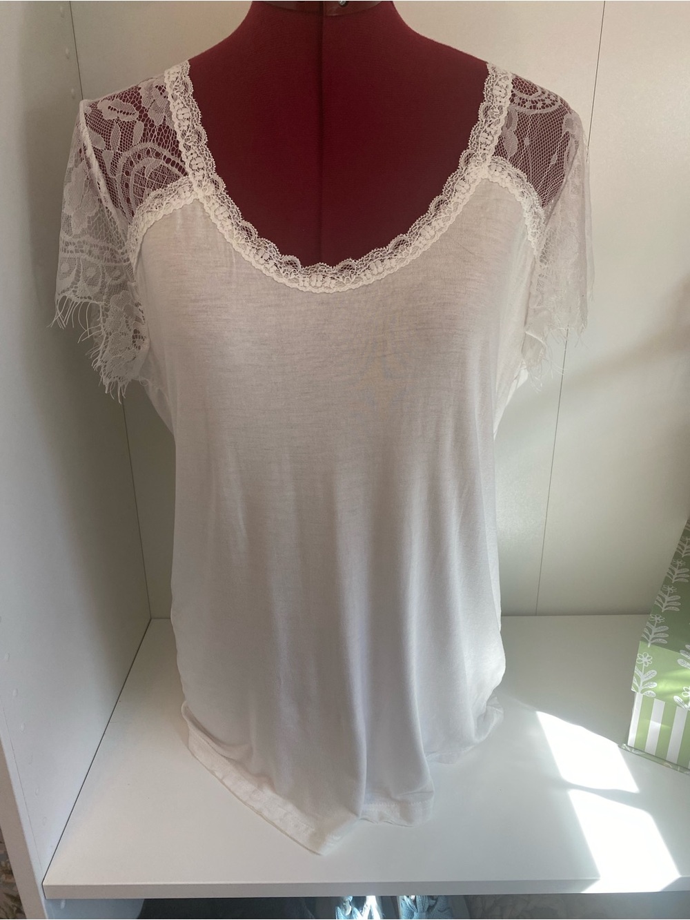 POL White Lace Sleeve Scoop-Neck Top